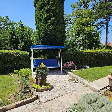 Gemuetliches Kleines Schoenes Haus Fuer Max- 4 Personen By Interhome