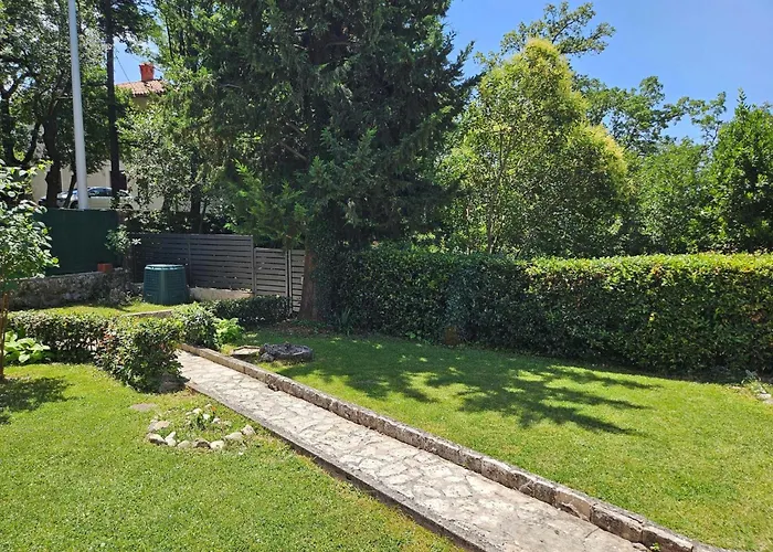Gemuetliches Kleines Schoenes Haus Fuer Max- 4 Personen By Interhome *