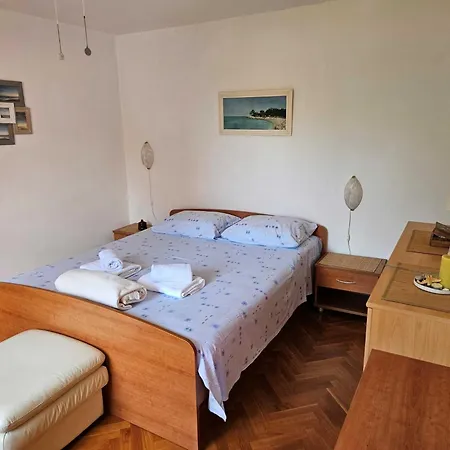 Gemuetliches Kleines Schoenes Haus Fuer Max- 4 Personen By Interhome