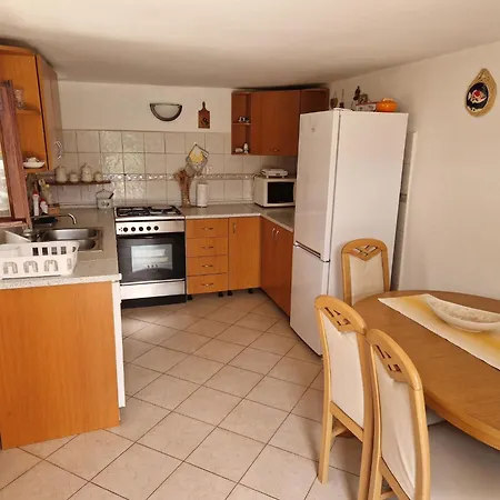 Gemuetliches Kleines Schoenes Haus Fuer Max- 4 Personen By Interhome Holiday home Kraljevica