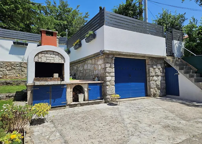 Gemuetliches Kleines Schoenes Haus Fuer Max- 4 Personen By Interhome Сasa de vacaciones Kraljevica