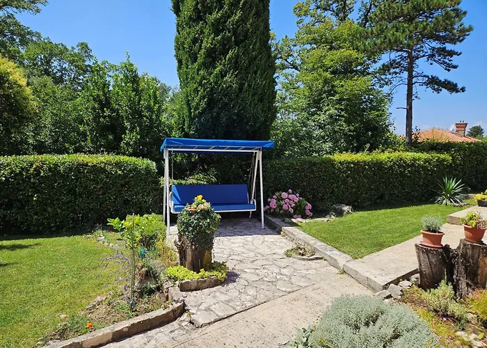Gemuetliches Kleines Schoenes Haus Fuer Max- 4 Personen By Interhome