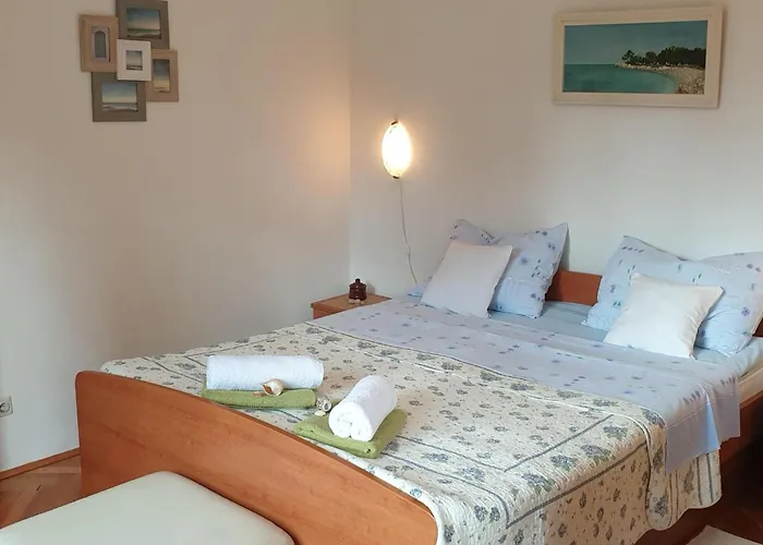 Gemuetliches Kleines Schoenes Haus Fuer Max- 4 Personen By Interhome Сasa de vacaciones