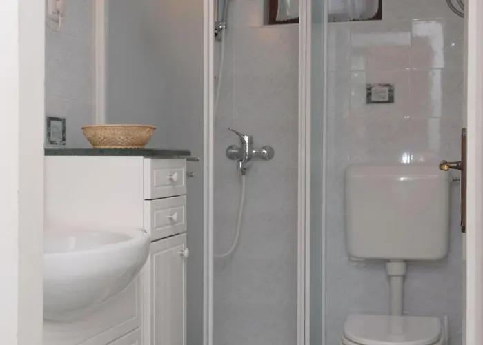 Gemuetliches Kleines Schoenes Haus Fuer Max- 4 Personen By Interhome Сasa de vacaciones *